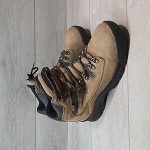 Vintage Vasque Mens High Top Leather Gire Tex boots shoes sz 10 sneakers